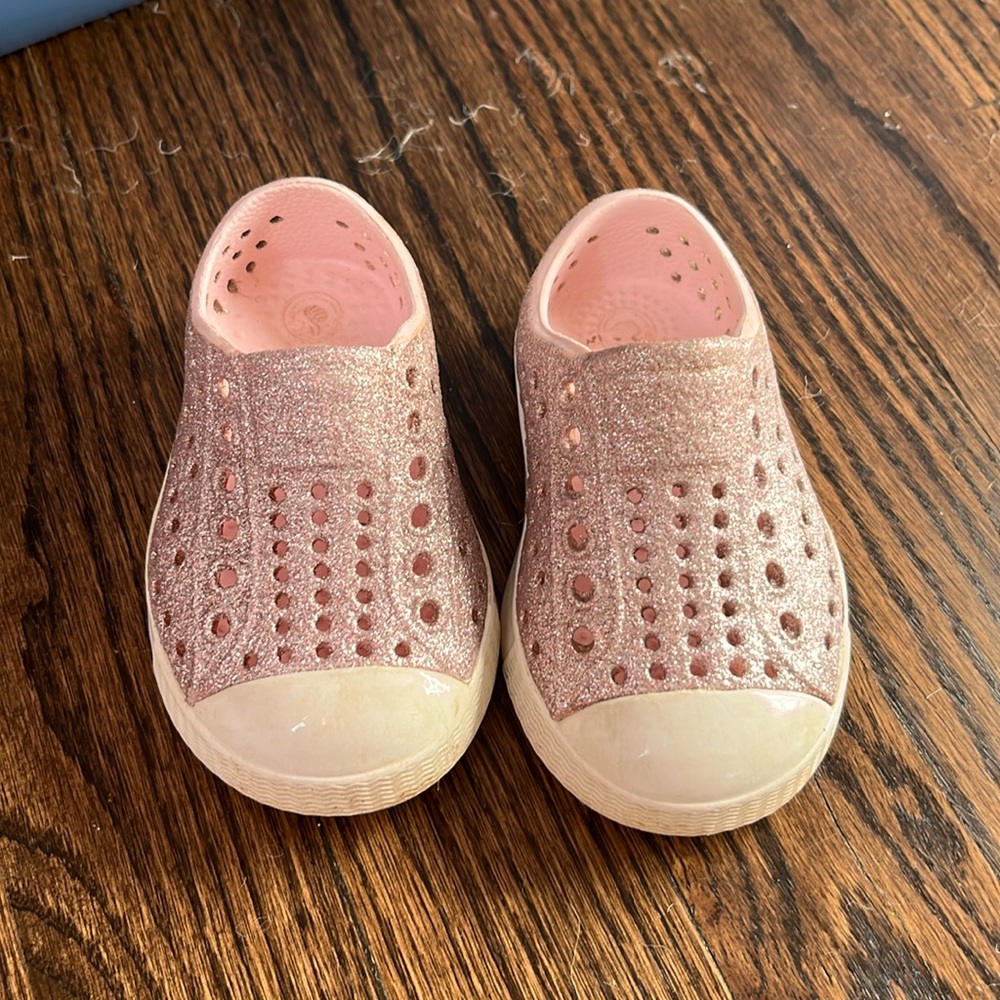 Pink Sparkle Natives 
Size C-4